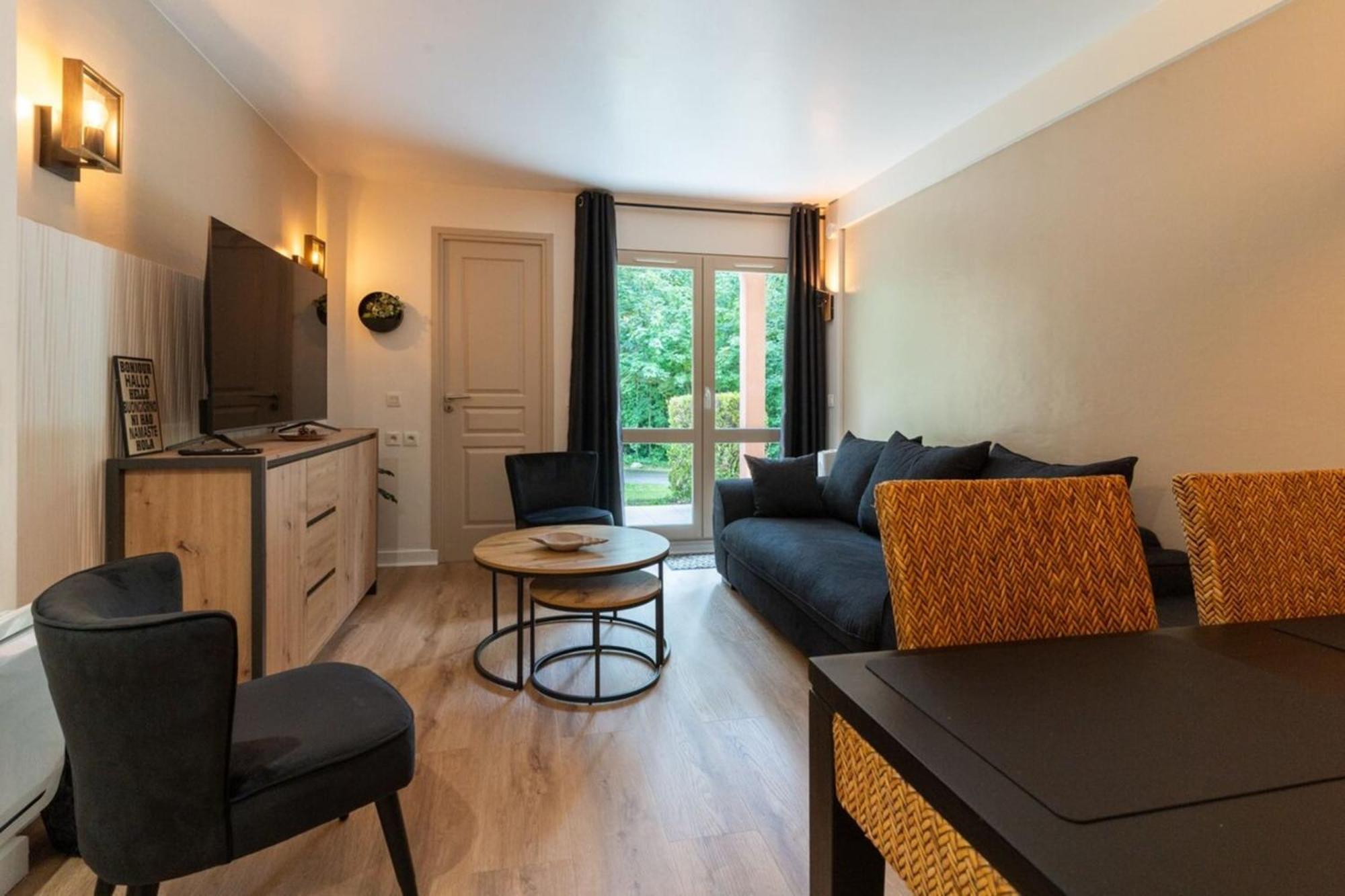 Beautiful Flat With Swimming Pool Tennis Court And Private Car Parking 09 Le Touquet Eksteriør bilde